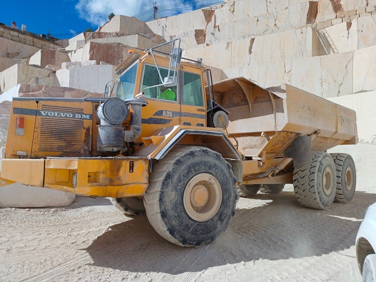 MARMOL DE ALICANTE, Asociación Empresarial de la Comunidad Valenciana, promueve la coordinación de las actividades empresariales (CAE) y la mejora de las condiciones de trabajo en el ámbito de la seguridad del personal y el desarrollo de las labores en establecimientos mineros de roca ornamental